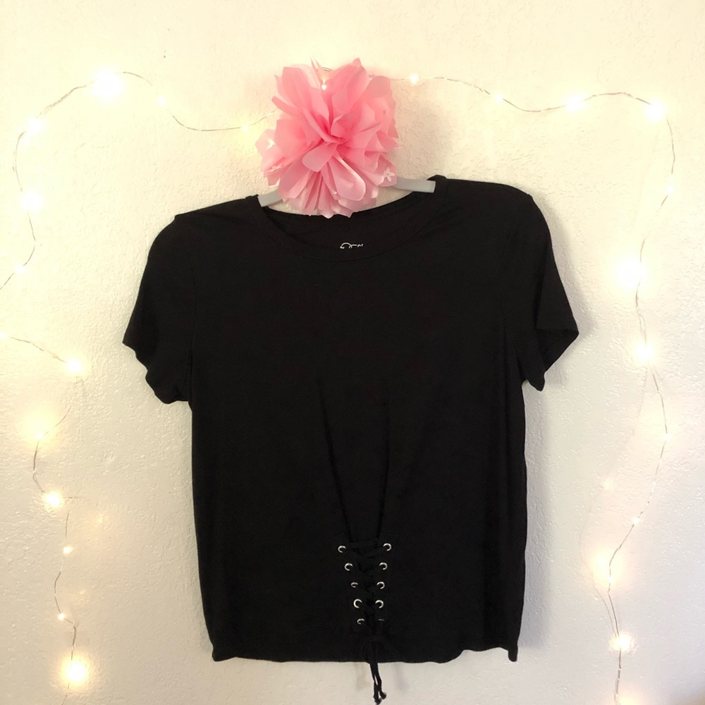 Girls large, black art class tee shirt.